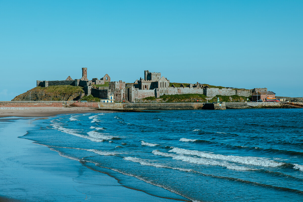 Peel Beach and Castle